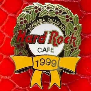 NIAGARA FALLS USA🎸HARD ROCK CAFE®HRC PIN🎸NY 1999 Christmas wreath Holidays🎗 - Picture 1 of 3