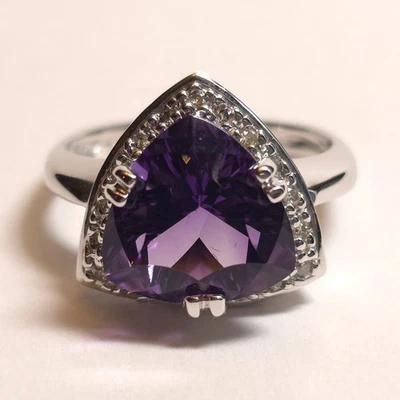 Anillo de oro blanco de 14 k con diamantes y amatista talla billones de 5,50 quilates Gems en Vogue talla 9 Foto 1 de 4