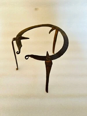 Antiguo soporte de hervidor de hierro indio antiguo con patas de hierro chimenea de viaje hogar herramienta Foto 1 de 4