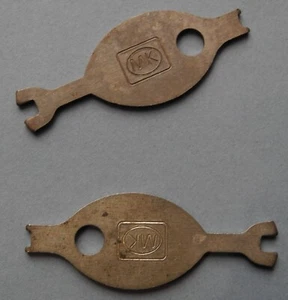 MK Genuine Test Key For Emergency Light Key Switch x 1 - Picture 1 of 2