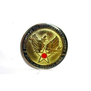 Military Challenge Coin 305th Air Mobility Wing Commander's Excellence Award - Bild 1 von 2