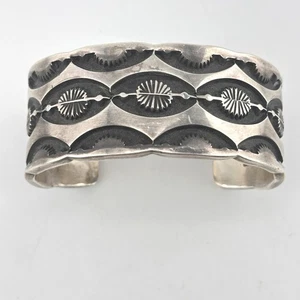 Vintage Navajo Sterling Silver Cuff Bracelet 114g Stamped Nora Anodized - Picture 1 of 13