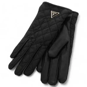 Genuine GUESS Gloves Female S Black - AW5187NYL02BLA-S - Picture 1 of 3