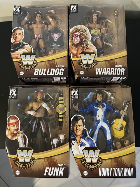 Lote misto de (17) bonecos colecionáveis de luta livre WWE Mattel