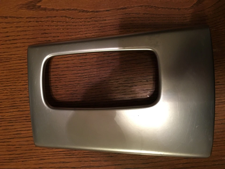 2002-2004 Jeep Liberty Limited Console Shifter Cover - Imagem 1 de 1