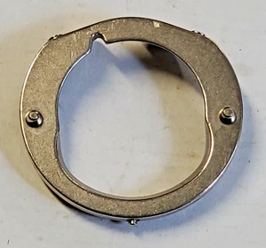 GENUINE RETAINING SHUTTLE HOOK RACE COVER RING FOR EURO PRO EP380A F3.1 - Picture 1 of 3