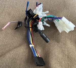 Boss Audio 20 Pin Kabelbaum mit SWC Klinkenstecker gespleißt in Metra 70-1761 - Bild 1 von 4