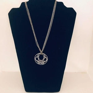 #2966 Flower Pendant Necklace, 3 petals, silver tone, 17 inch long, lobster claw - Picture 1 of 4