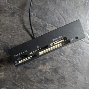 3,5" Card-Reader Intern Karten-Leser für SD MicroSD CF MS Pro Karten-Lesegerät - Bild 1 von 4