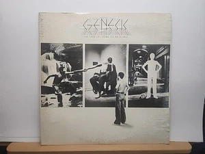 GENESIS THE LAMB LIES DOWN ON BROADWAY Read Damaged Cover. - Picture 1 of 4