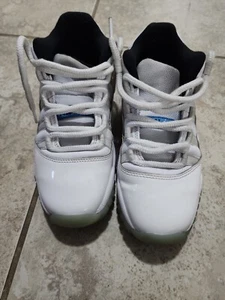 Jordan 11 Retro Low Legend Blue Used Size 7Y - Picture 1 of 6