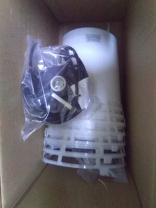 Box of 10 Hog Slat® Poly Heat Lamps - Picture 1 of 2