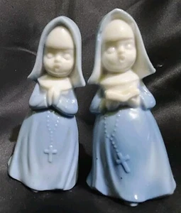 Estatuillas de monja rezando vintage de porcelana de Gales Japón de 3,5" con etiquetas - Imagen 1 de 14