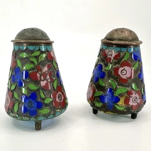 Vintage Chinese Salt And Pepper Shaker Cloisonne Enamel On Brass Footed - Picture 1 of 9