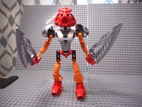 LEGO BIONICLE: Tahu Nuva (8572) near complete