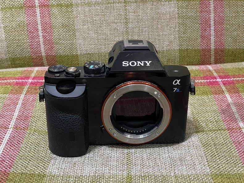 Корпус беззеркальной цифровой камеры Sony Alpha a7S ILCE7S 12,2 Мп - Изображение 1 из 4
