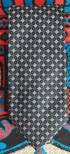 HILDITCH & KEY - GENTS VINTAGE WHITE, GREEN & NAVY BLUE SILK NECKTIE - Picture 1 of 3