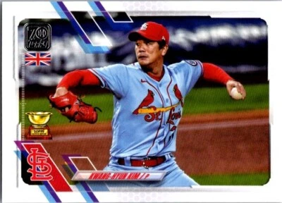 2021 Topps UK Edition Kwang-Hyun Kim GOLD CUP St. Louis Cardinals 176 - Image 1 of 2