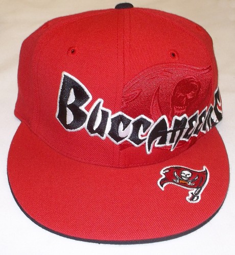 Reebok Tampa Bay Buccaneers cappello aderente piatto