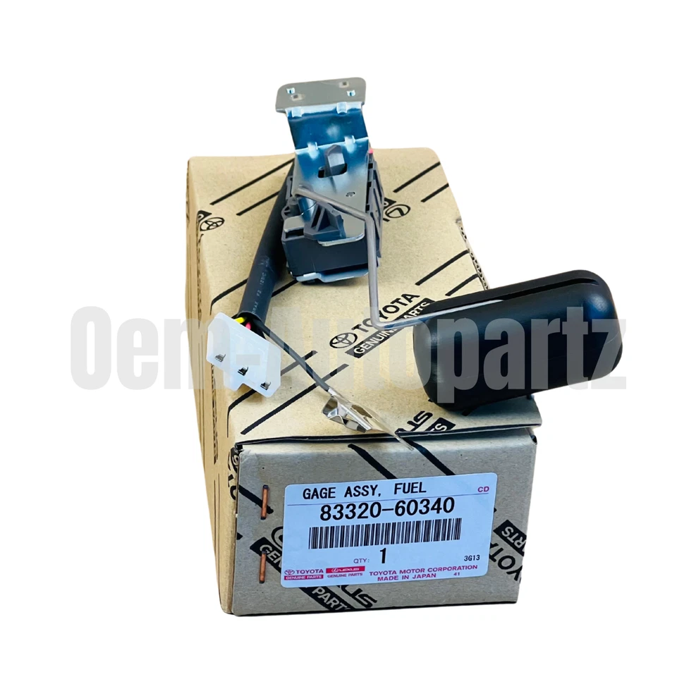 Оригинальный багажник для топлива 8332060340 Toyota Land Cruiser Lexus LX470 83320-60340 - Изображение 1 из 4