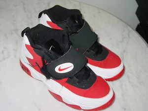 2013 Nike Air Mission White/Fire Red/Black 630911-100 Youth Shoes! Size 7Y - Picture 1 of 12