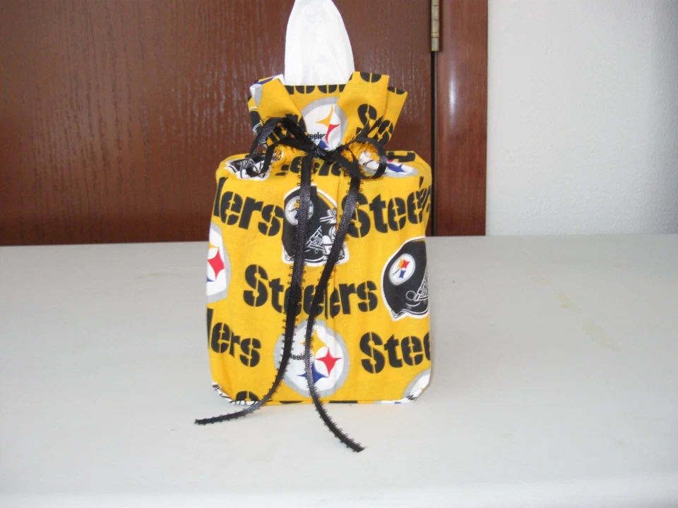 NFL Pittsburgh Steelers /yellow cotton fabric, handmade, square tissue box cover Foto 1 de 1