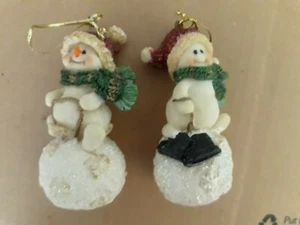 2 Snowman Tree Ornaments. Green scarf, Red hat, black skates - Picture 1 of 2