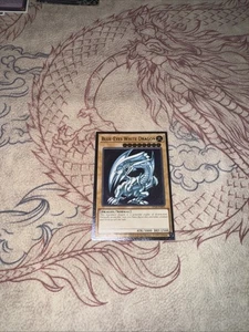 Blue-Eyes White Dragon Ultimate Rare - Picture 1 of 1