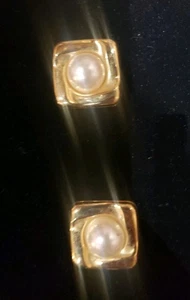 Vintage 3/4" Button Covers Faux Pearl Gold Tone Square - Set of 2  - Picture 1 of 7