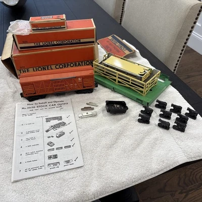 LIONEL TRAINS No. 3656 Operating Cattle Car Set w/ 9 Steers Incomplete Untested  - Image 1 of 4