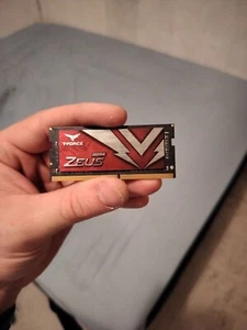 TEAMGROUP T-FORCE ZEUS TTZD4163200HC16F-SBK 1x16GB DDR4 3200MHz - Picture 1 of 5
