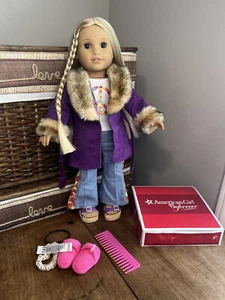 American Girl Julie Albright Puppe mit lila Mantel - Bild 1 von 20