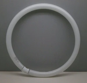 Sylvania FC16T9/CW/RS Cool White Fluorescent Circline Lamp Light Bulb 40W 16" - Picture 1 of 4