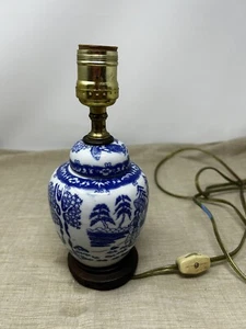 Vintage Chinese Blue & White Landscape Blossom Ginger Jar Table Lamp - Picture 1 of 7