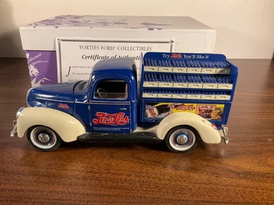 Camión Pepsi-Cola Golden Wheels edición Premier 1940 Ford réplica fundido a presión Foto 1 de 4