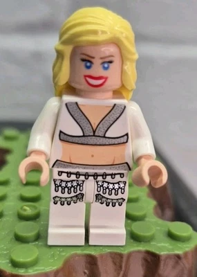 Lego Willie Scott 7199 Sacrificial Outfit Indiana Jones Minifigure - Image 1 of 4