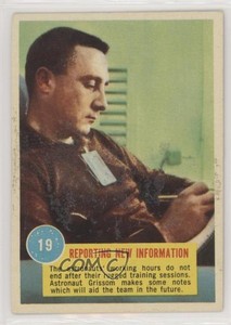 1963 Topps Astronaut 3-D Reporting New Information #19 0s4