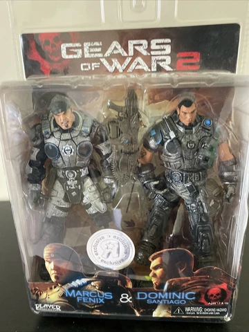 NECA Gears of War 2 Marcus Fenix & Dominic Santiago- toys r us- BROKEN LEG Cover