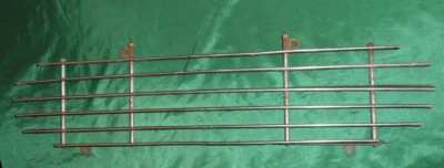 Rejilla radiador tipo E Jaguar serie 3. Rejilla de capó tipo E V12 Foto 1 de 4