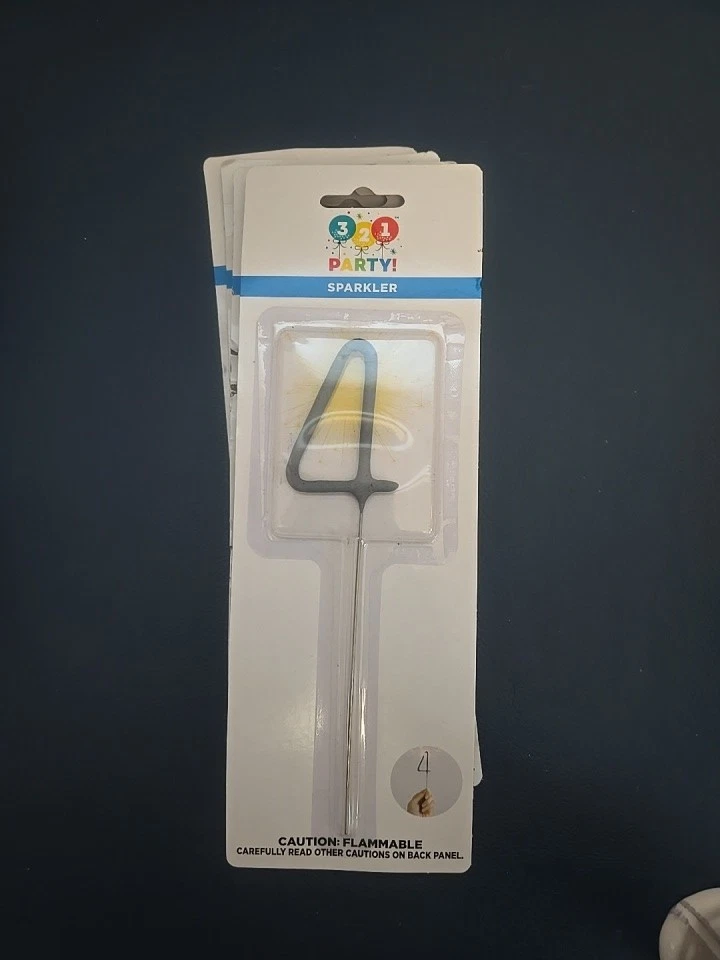 Vela de fiesta de bengalas para pastel de cumpleaños # 4 para niños pequeños gemelos trillizos 44! Foto 1 de 1