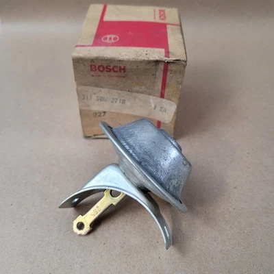 New Bosch Vacuum Advance 1968-1971 VW Type 3 Squareback 1237121265 311905271A - Image 1 of 4