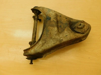 RH UPPER CONTROL ARM 1965-70 CHEVROLET & CANADIAN PONTIAC FULL SIZE 66PS2-1P6 Foto 1 de 4