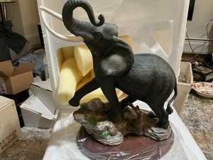 FRANKLIN MINT 1989 RULER OF THE AFRICAN PLAINS AFRICAN WILDLIFE FOUNDATION ISSUE - Picture 1 of 4