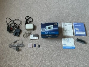 SONY CYBERSHOT DSC-T7 5.1MP DIGITAL CAMERA. BOXED. PERFECT WORKING ORDER. ALL IN - Picture 1 of 7