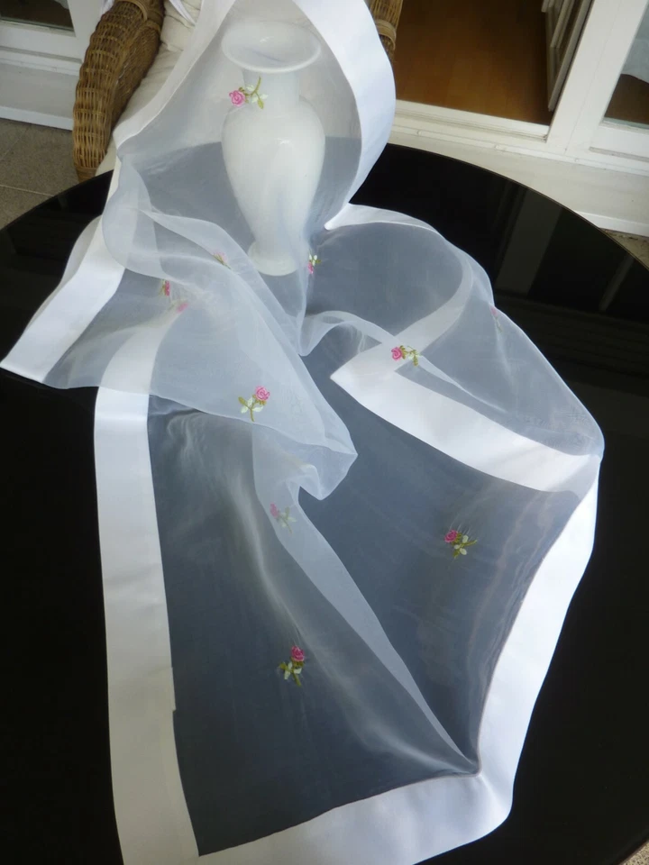 TCM, TISCHDECKE, 85 x 85 cm, TRAUM-ROMANTIK-TEIL, TÜLL BESTICKT, ROSEN, SATINBOR - Bild 1 von 4