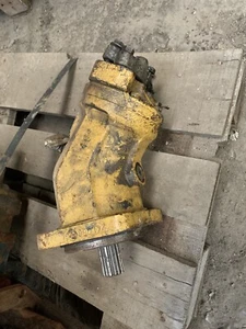 Caterpillar 9T0891 Hydraulic Motor For Cat 215b 215c Digger Excavator - Picture 1 of 3