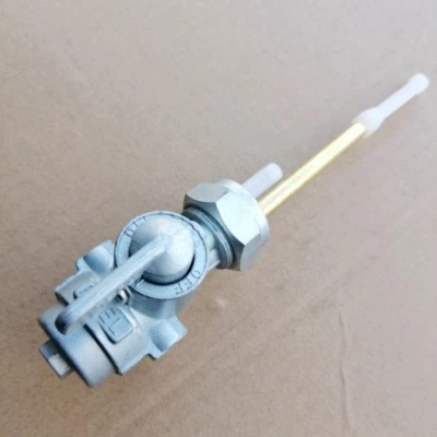 Gas Fuel Tank Switch Petcock Valve For Kawasaki KZ750 KZ750B KZ900AB Z1 73-80 - Image 1 of 4