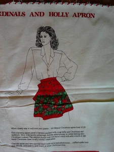 CHRISTMAS Vintage CARDINALS & HOLLY Adult APRON Fabric Panel - 1990's - Picture 1 of 2