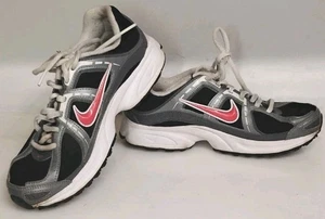 Nike Damengröße 7 Laufschuhe schwarz pink grau Swoosh  - Bild 1 von 9