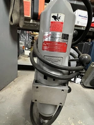 Milwaukee 4292-1 Drill motor w/ 4202 Electromagnetic Base - Image 1 of 4